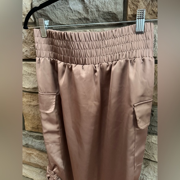 Forever 21 Silky maxi cargo pocket skirt - Picture 4 of 6